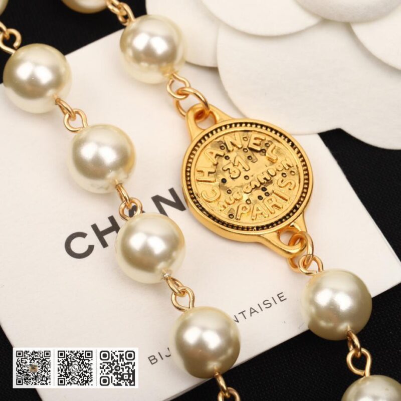 Chanel 金币珍珠长链 - Image 3