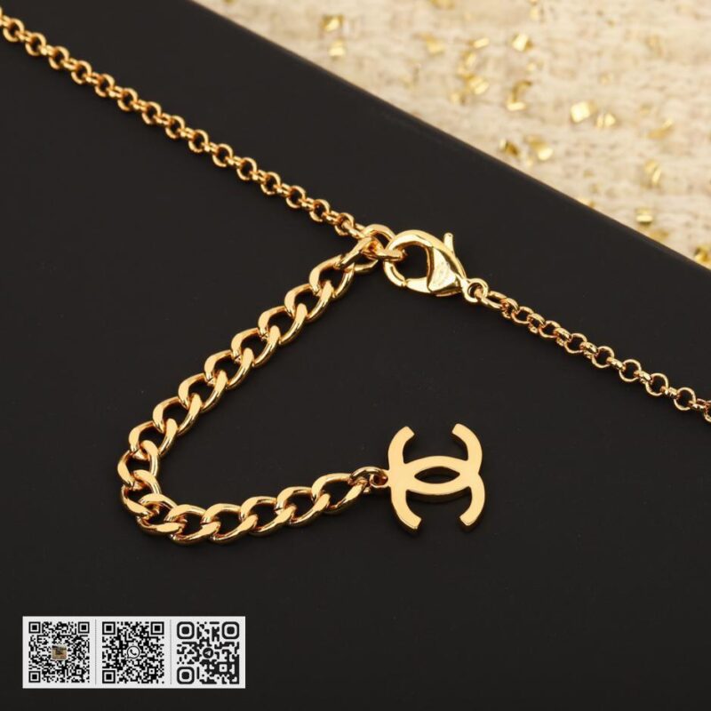Chanel 五角星双C珍珠毛衣链 - Image 6