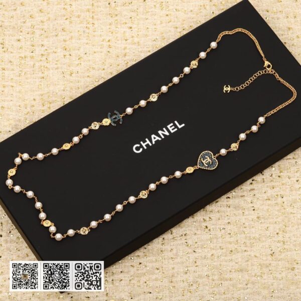 Chanel 牛仔爱心毛衣链