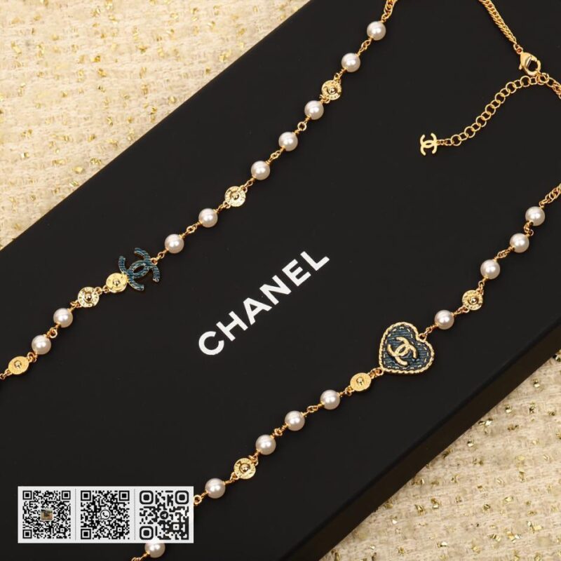 Chanel 牛仔爱心毛衣链 - Image 2