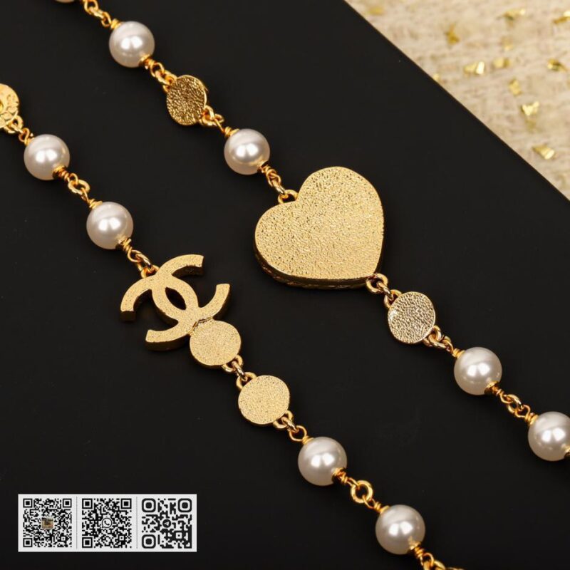 Chanel 牛仔爱心毛衣链 - Image 4