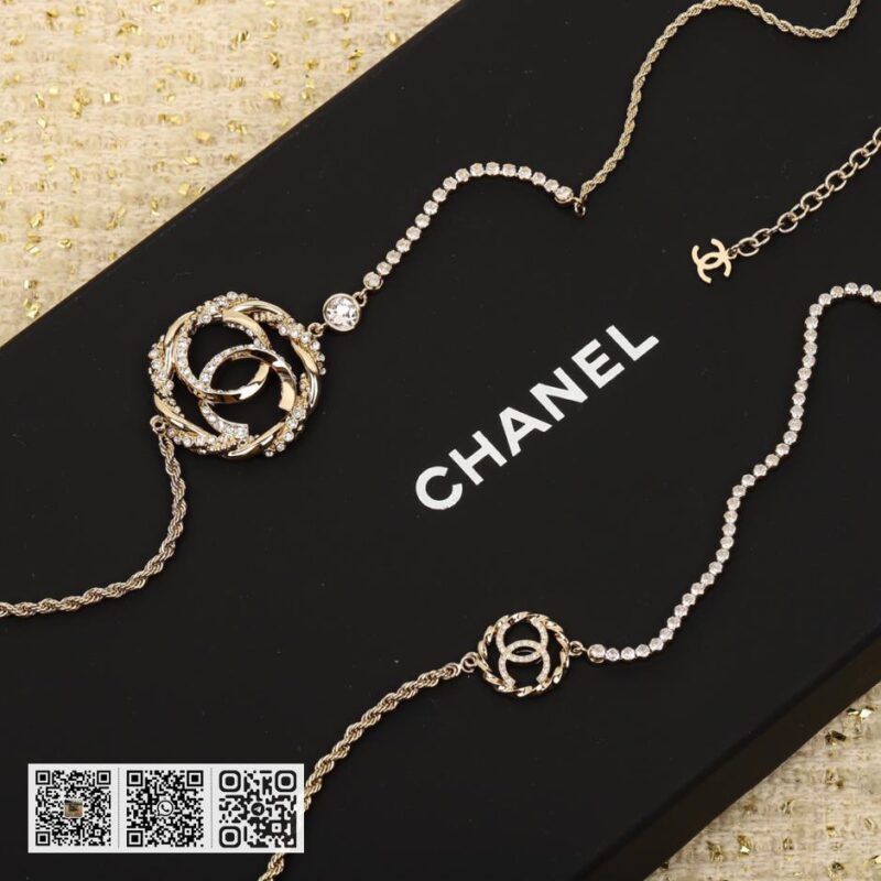 Chanel 纽纹双C毛衣链 - Image 2