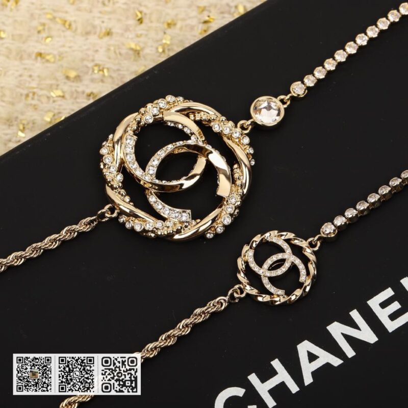 Chanel 纽纹双C毛衣链 - Image 3
