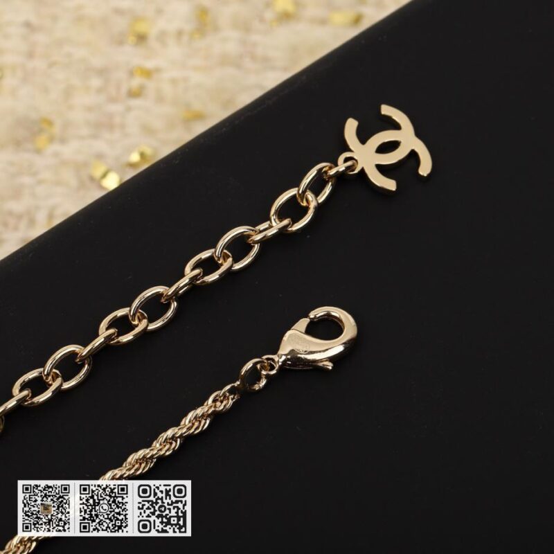 Chanel 纽纹双C毛衣链 - Image 6