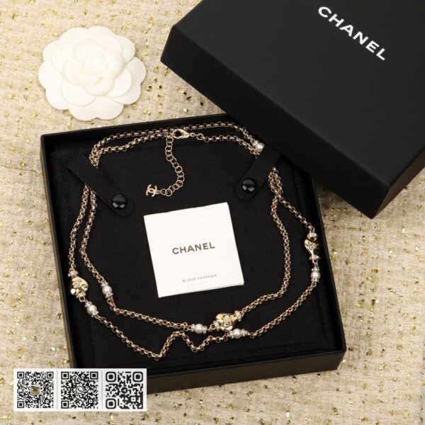 Chanel 链条爱心毛衣链