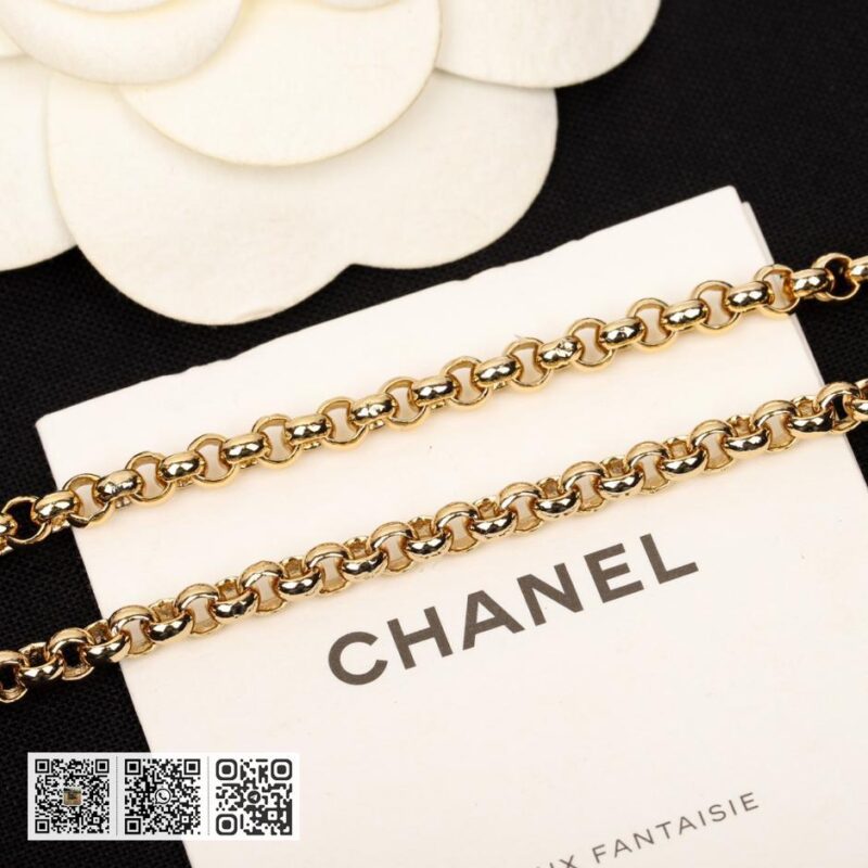 Chanel 链条爱心毛衣链 - Image 5
