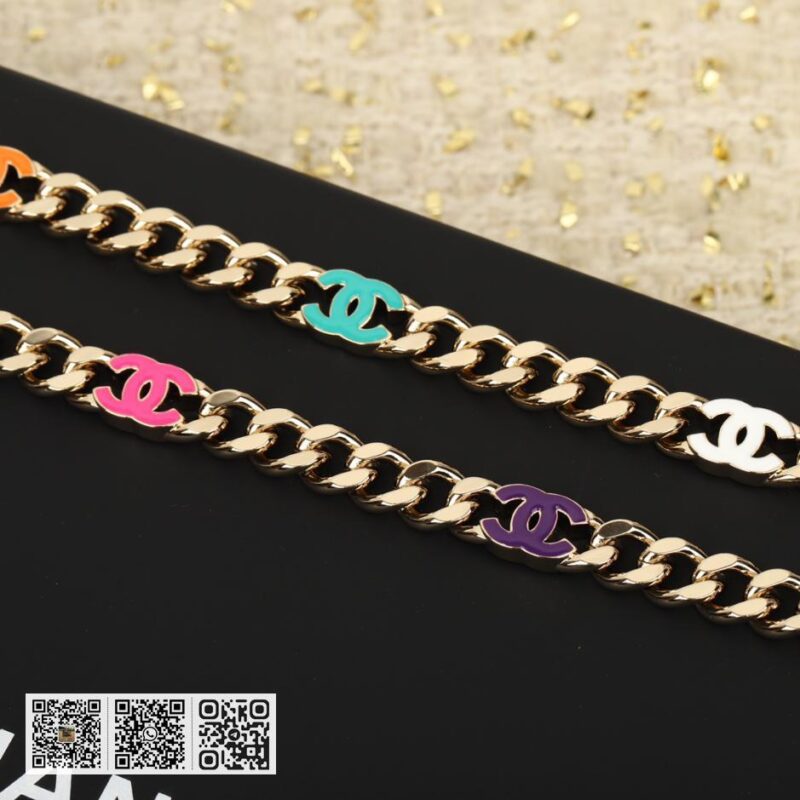 Chanel 十六个彩色c毛衣链 - Image 3
