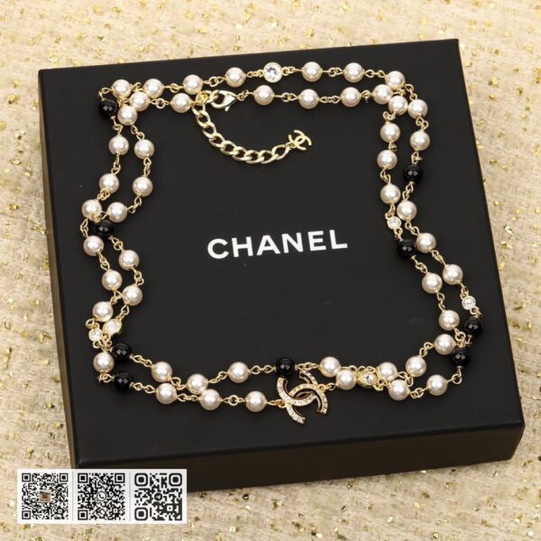 Chanel 珍珠毛衣链