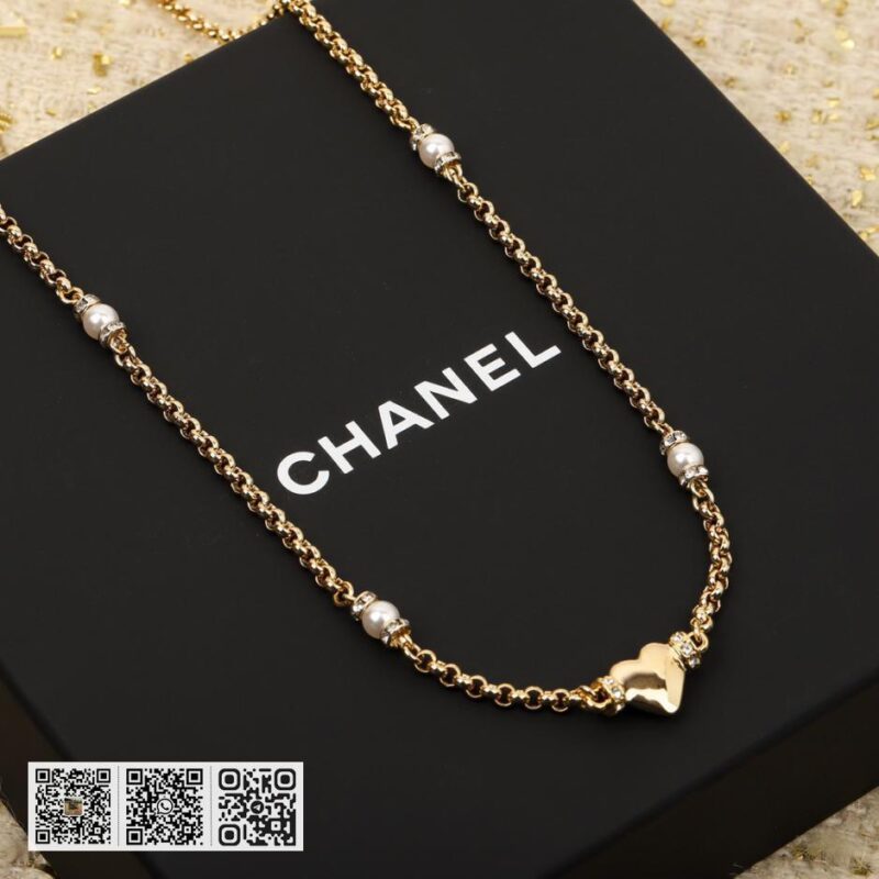 Chanel 光面爱心腰链 - Image 4
