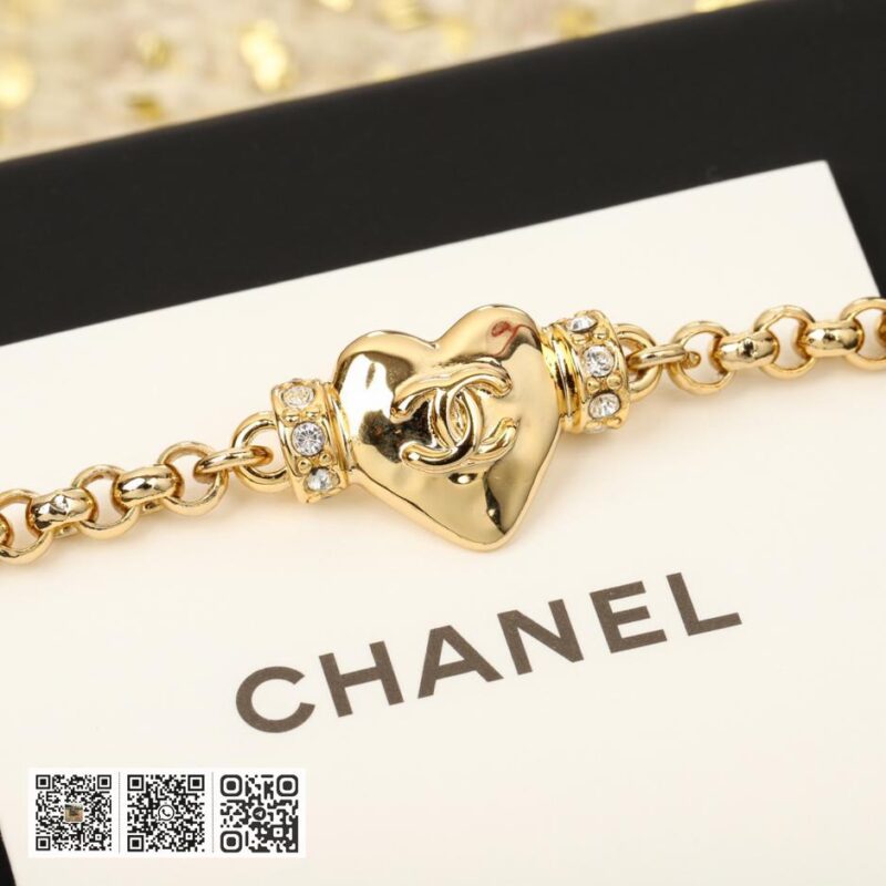 Chanel 光面爱心腰链 - Image 5