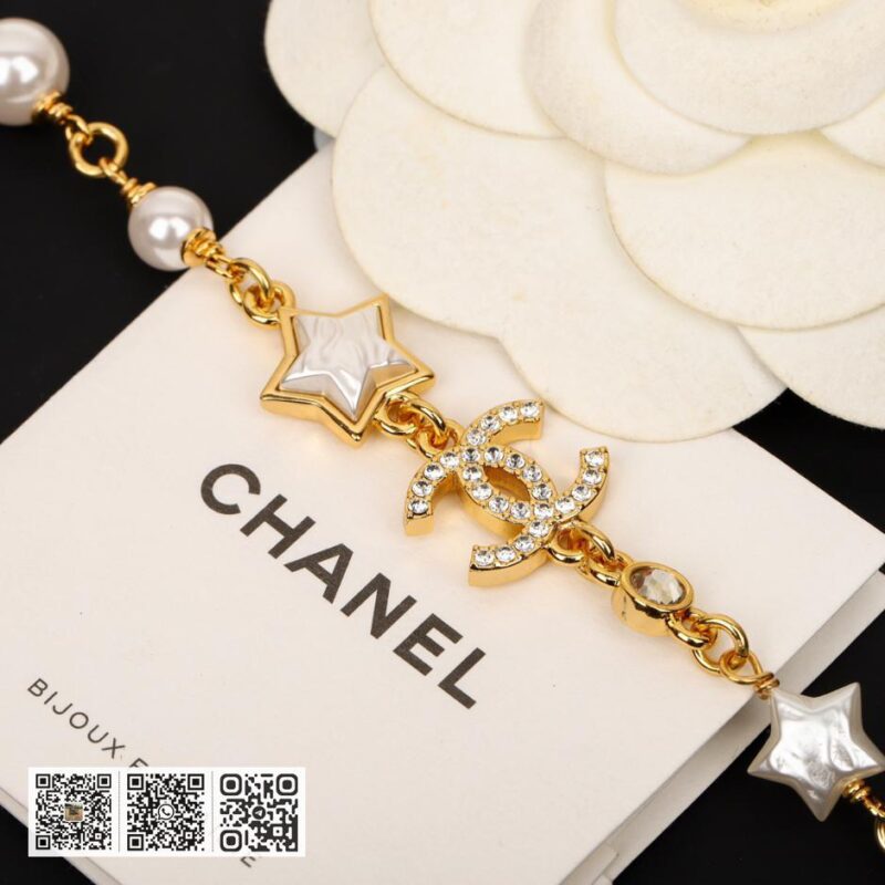 Chanel 五角星毛衣链 - Image 5