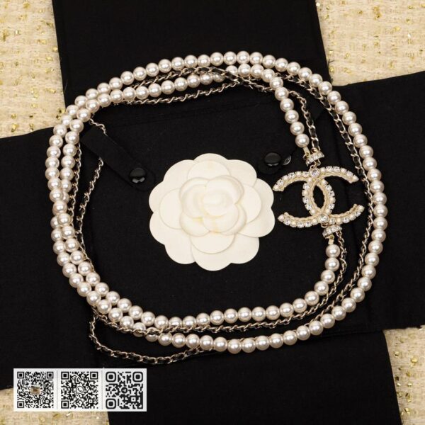 Chanel 皮穿链珍珠毛衣链