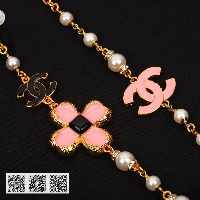 Chanel 四叶草双c毛衣链 - Image 3