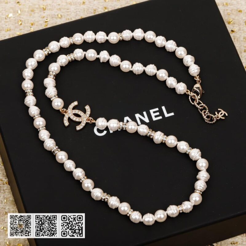 Chanel 蝴蝶结粉红色珍珠毛衣链 - Image 2