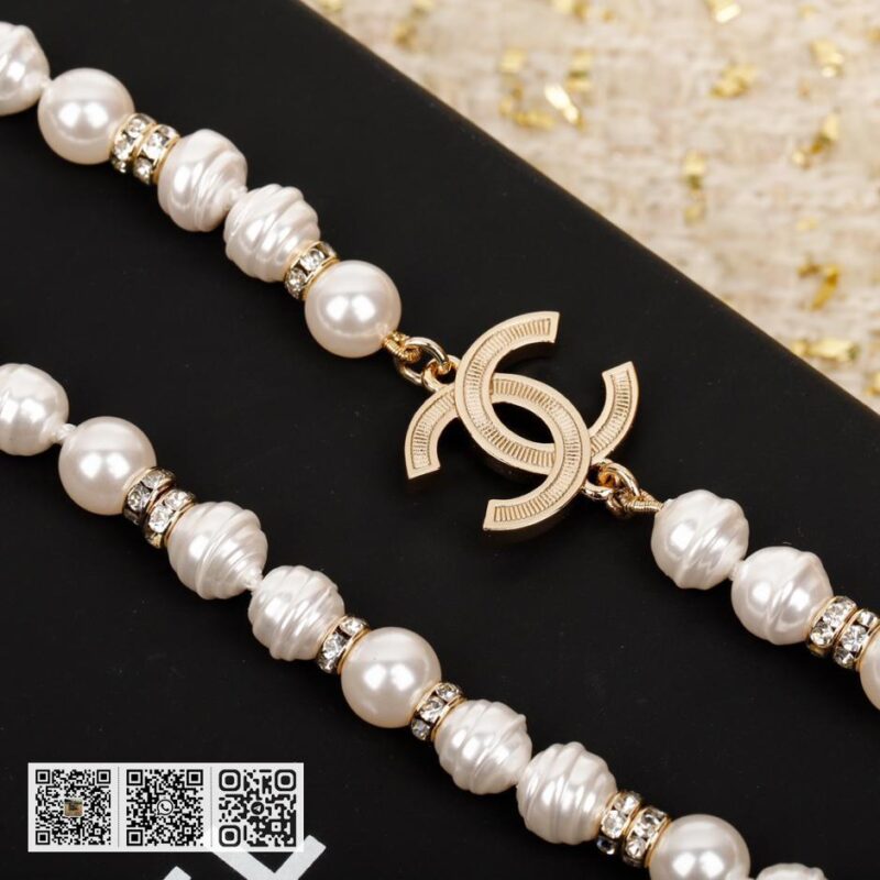 Chanel 蝴蝶结粉红色珍珠毛衣链 - Image 4