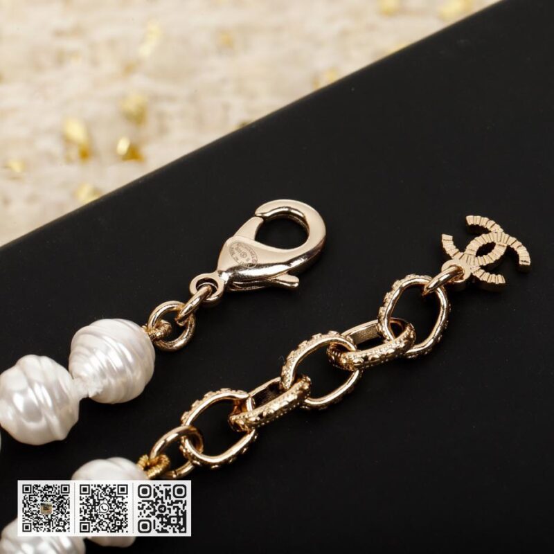 Chanel 蝴蝶结粉红色珍珠毛衣链 - Image 6