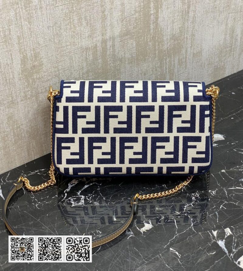 Fendi Baguette牛仔包 - Image 2