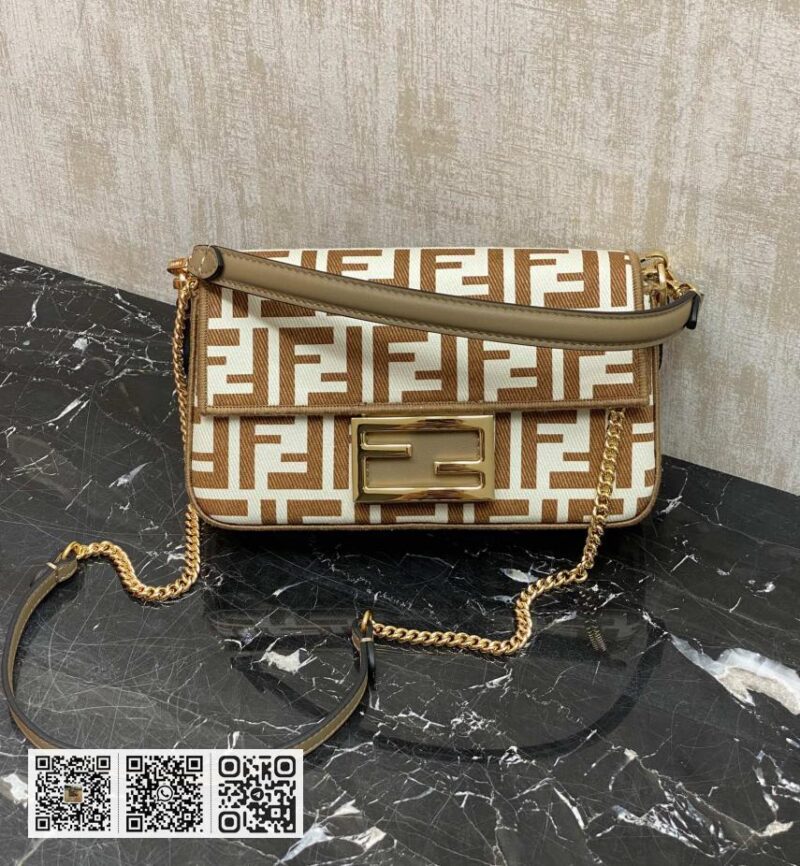 Fendi Baguette牛仔包