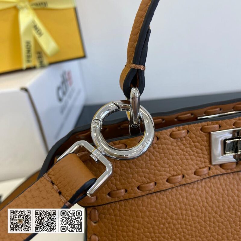 Fendi Peekaboo ISeeU小号包 - Image 3
