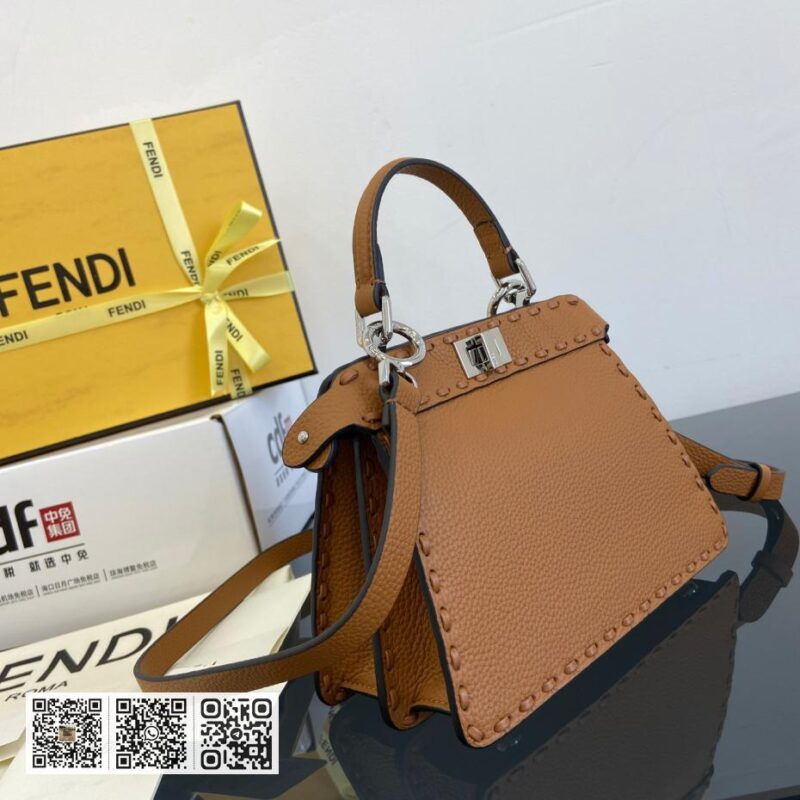 Fendi Peekaboo ISeeU小号包 - Image 5