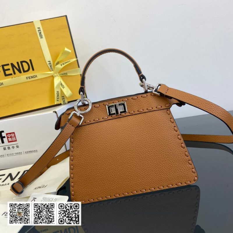 Fendi Peekaboo ISeeU小号包 - Image 6