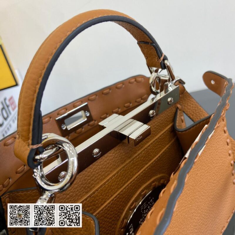 Fendi Peekaboo ISeeU小号包 - Image 10