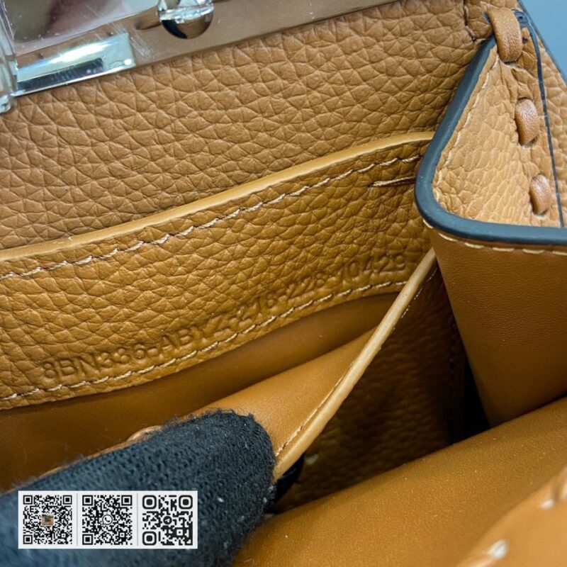 Fendi Peekaboo ISeeU小号包 - Image 12