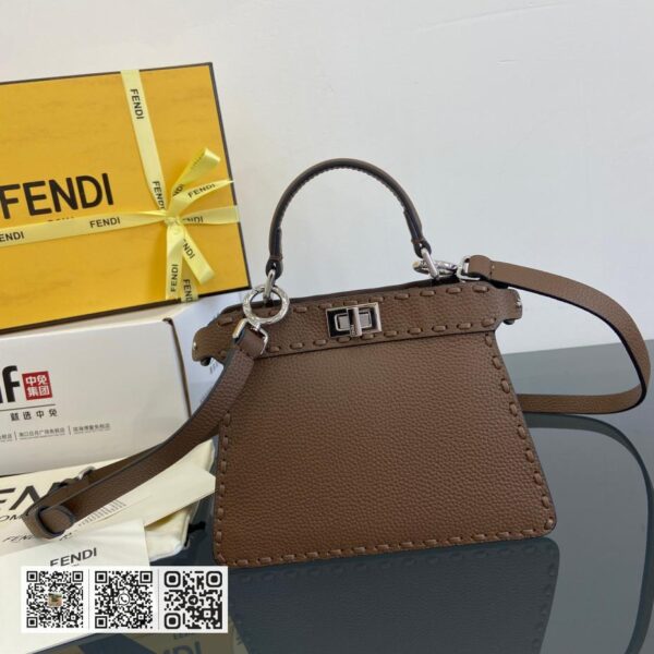 Fendi Peekaboo ISeeU小号包