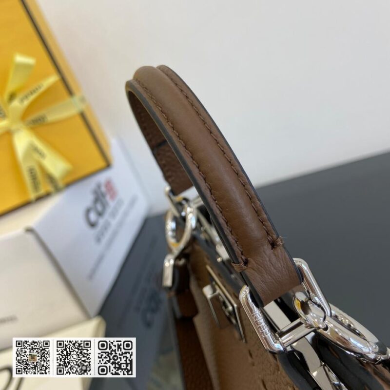 Fendi Peekaboo ISeeU小号包 - Image 2