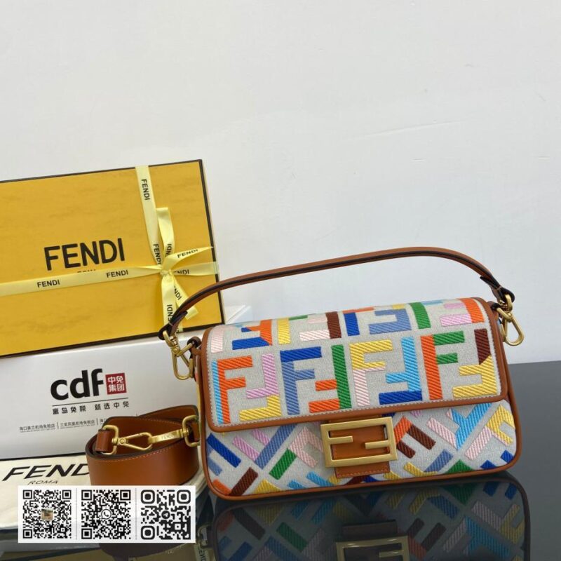 Fendi Baguette 包