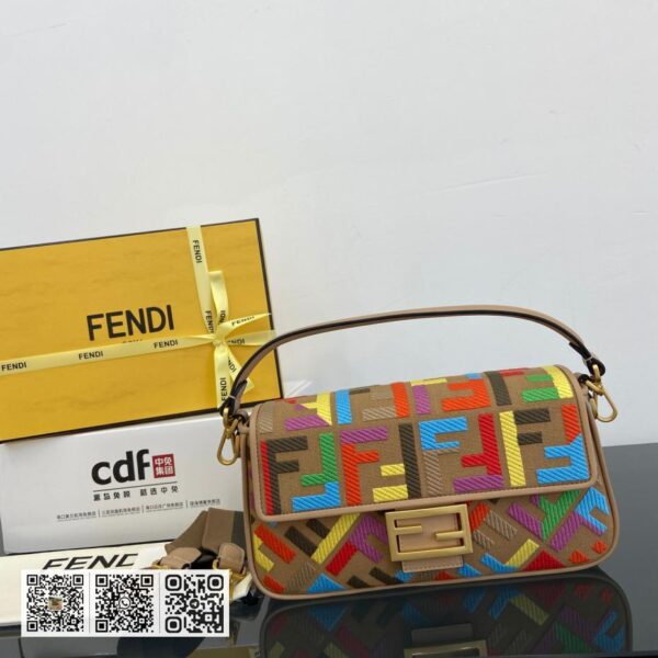 Fendi Baguette 包