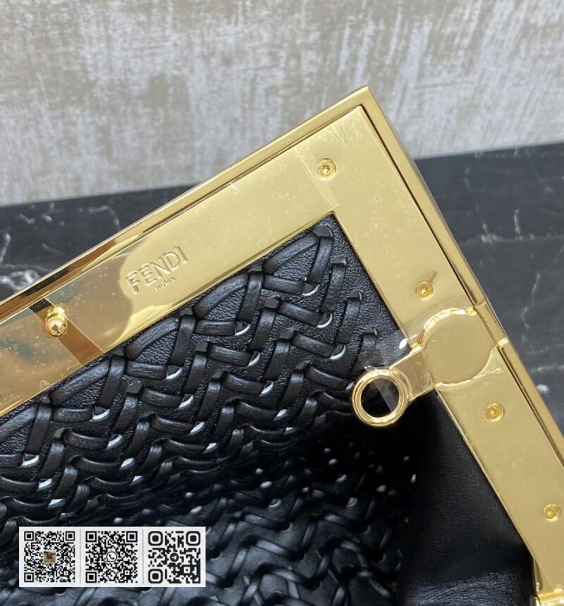 Fendi First编织云朵包 - Image 8