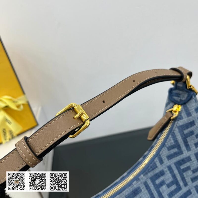 Fendi graphy小号新月包 - Image 4