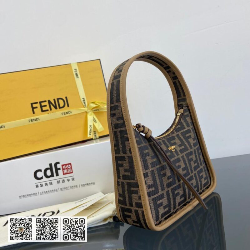 Fendi Fende ssence迷你hobo包 - Image 2