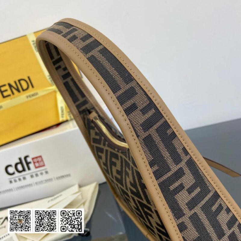Fendi Fende ssence迷你hobo包 - Image 4