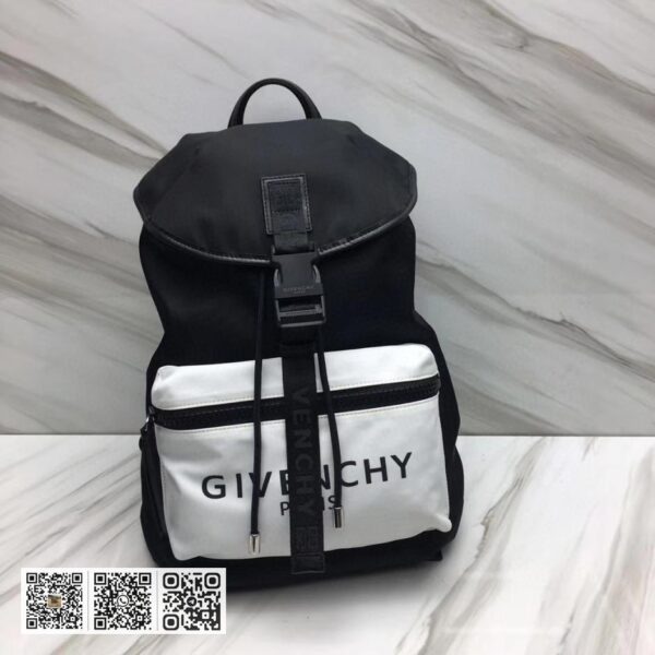 GIVENCHY纪梵新款背包