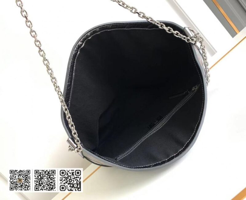 Givench Voyou腋下包 - Image 8
