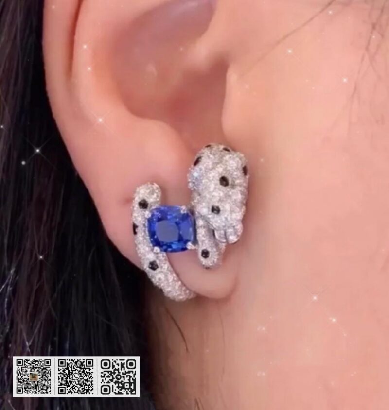 Cartier蓝钻豹耳环