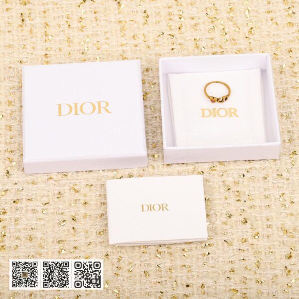 Dior复古爱心珠戒指