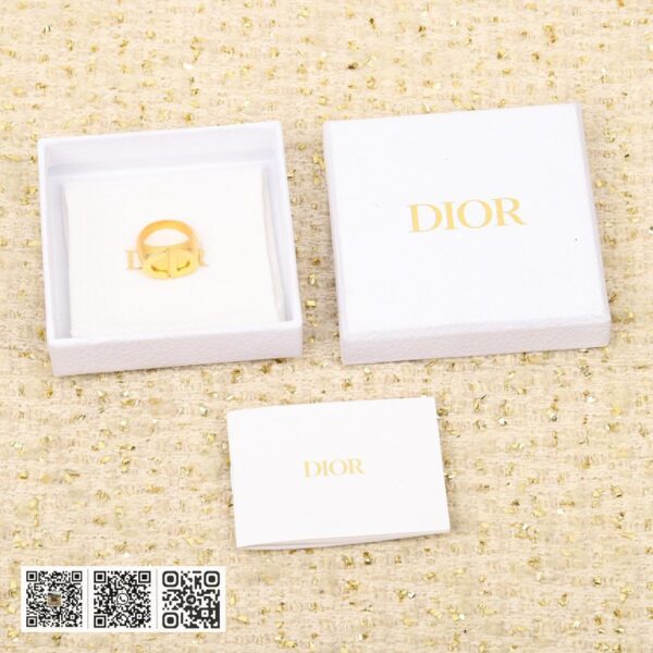 Dior新款CD戒指
