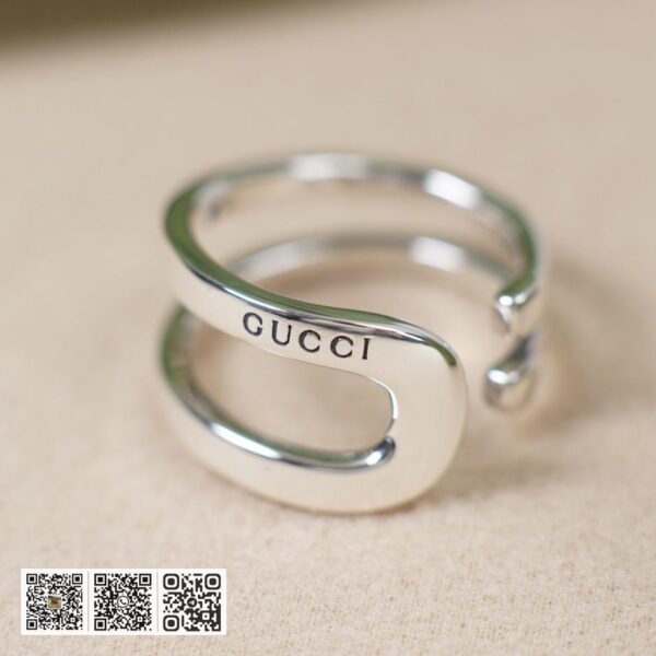 Gucci马阶扣戒指