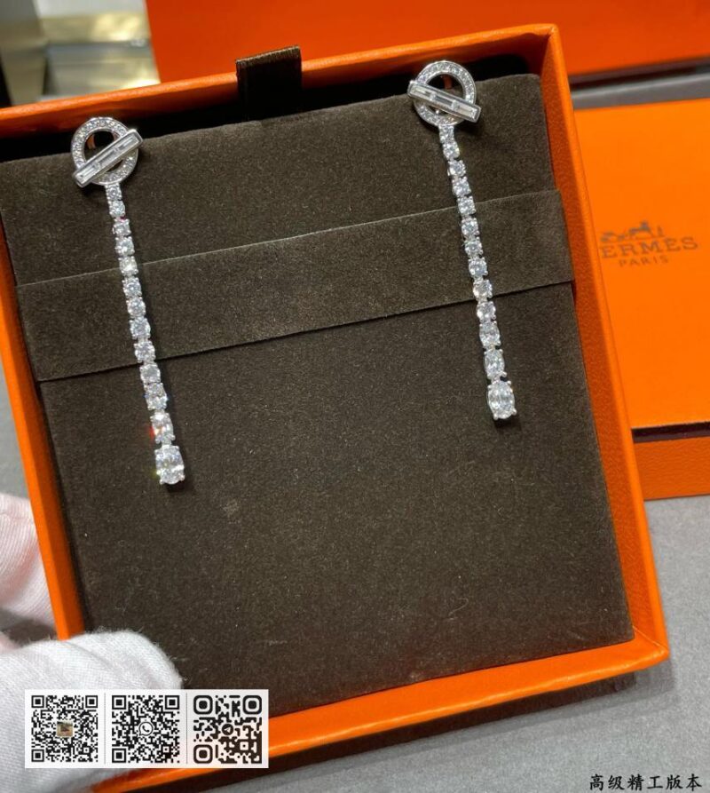 Hermes 925纯银方钻耳钉 - Image 3