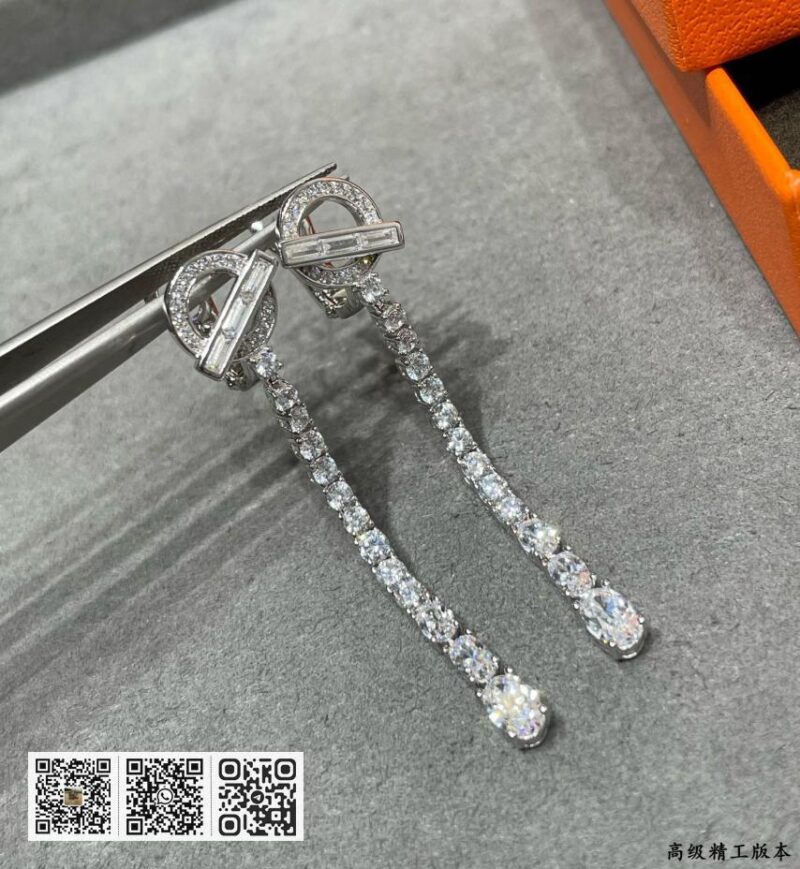 Hermes 925纯银方钻耳钉 - Image 5