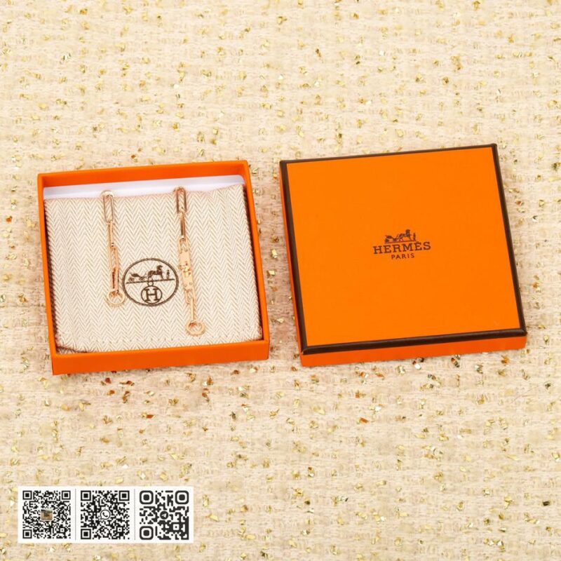Hermes 猪鼻子耳环