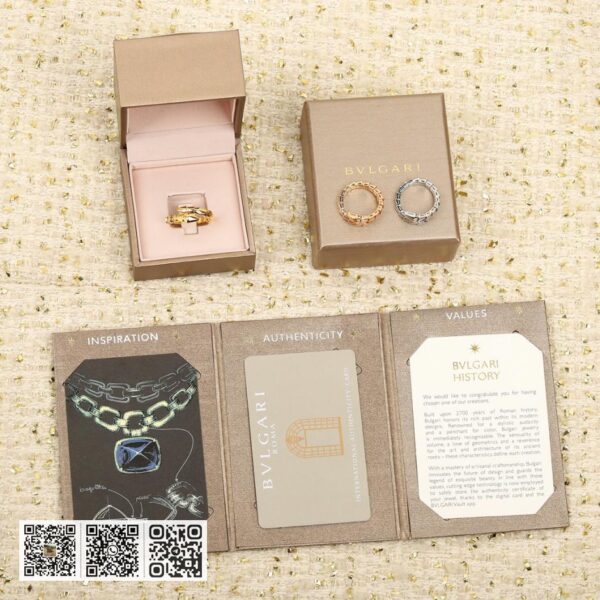 Bvlgari 灵蛇戒指