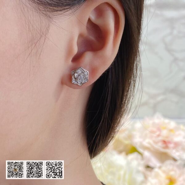Piaget 玫瑰花耳环