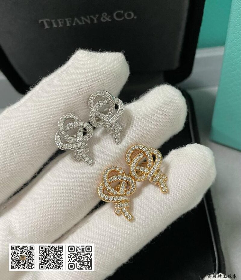 Tiffany满钻T绳结钥匙耳钉 - Image 2