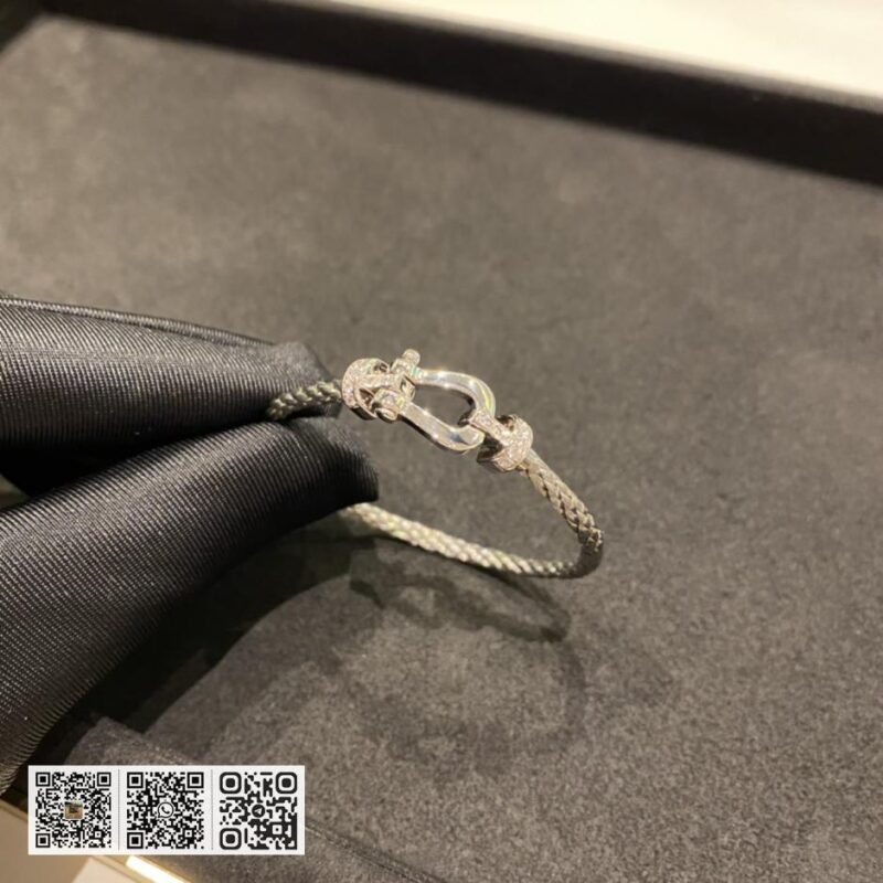 Fred边钻小号银色手绳