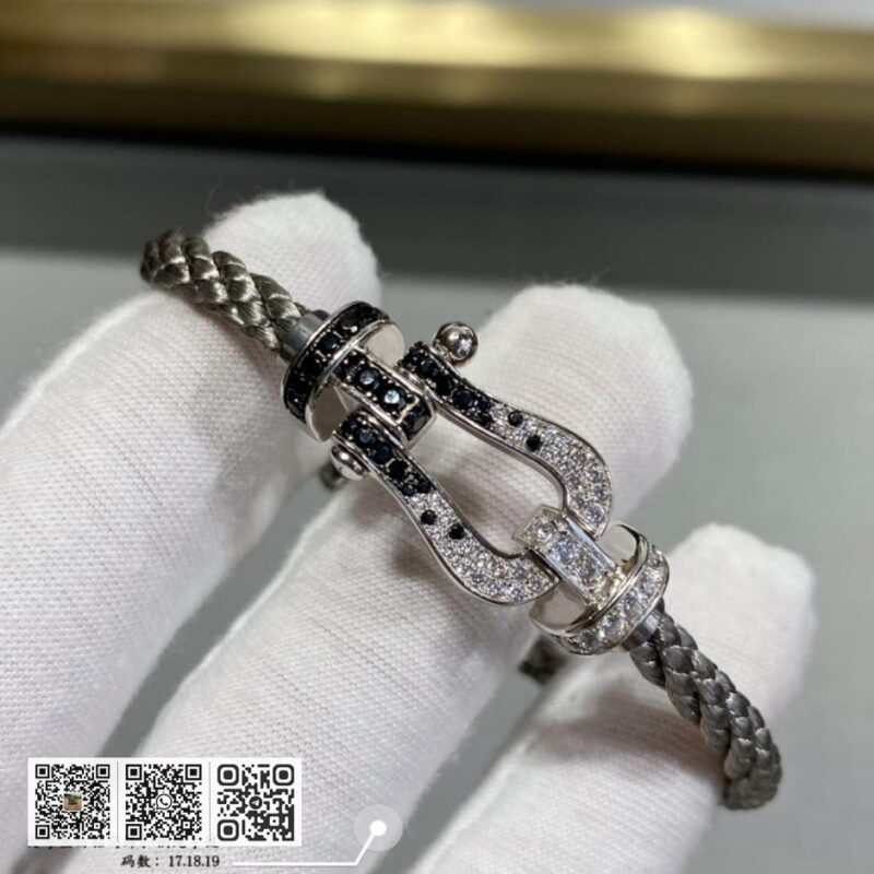 Fred黑白钻大号马蹄扣钢绳手链 - Image 2