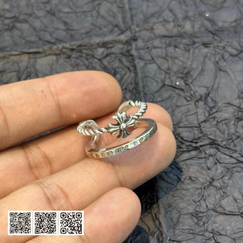 专柜质量 Chrome Hearts 经典复古十字架戒指 (0C84) - Image 6